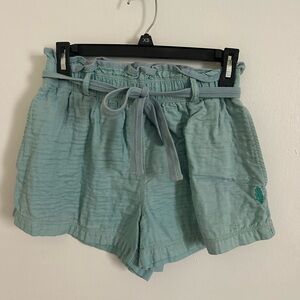 Cute and Cozy FPMovement paper bag shorts!! Barely Worn! XS